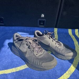 New Men’s Size 8.5 Nike Run Defy Black Anthracite HM9594 002